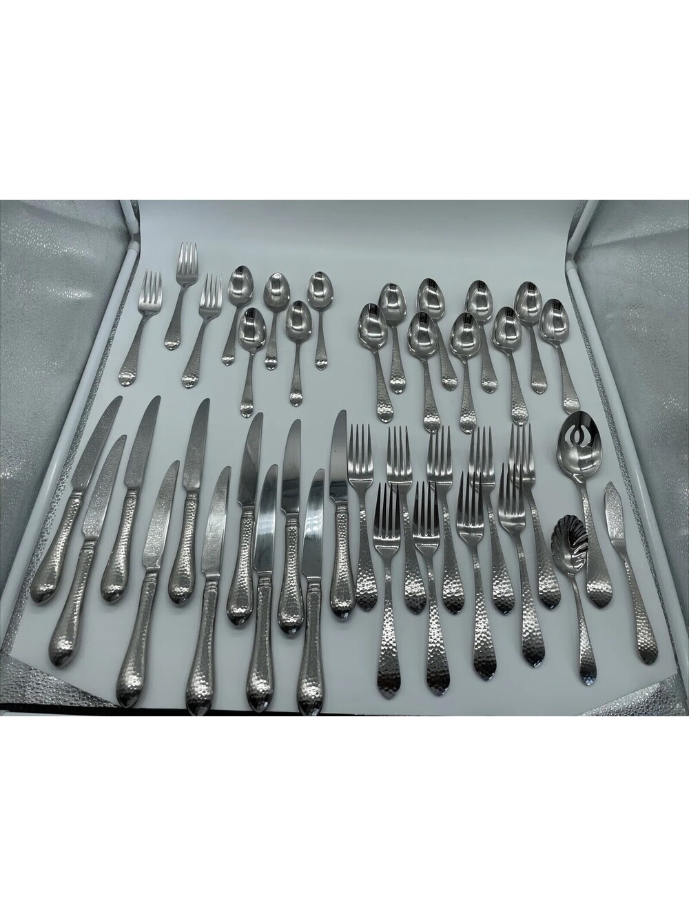 Reed & Barton  RDS299 Every Day Hammered Stainless 40 Pieces